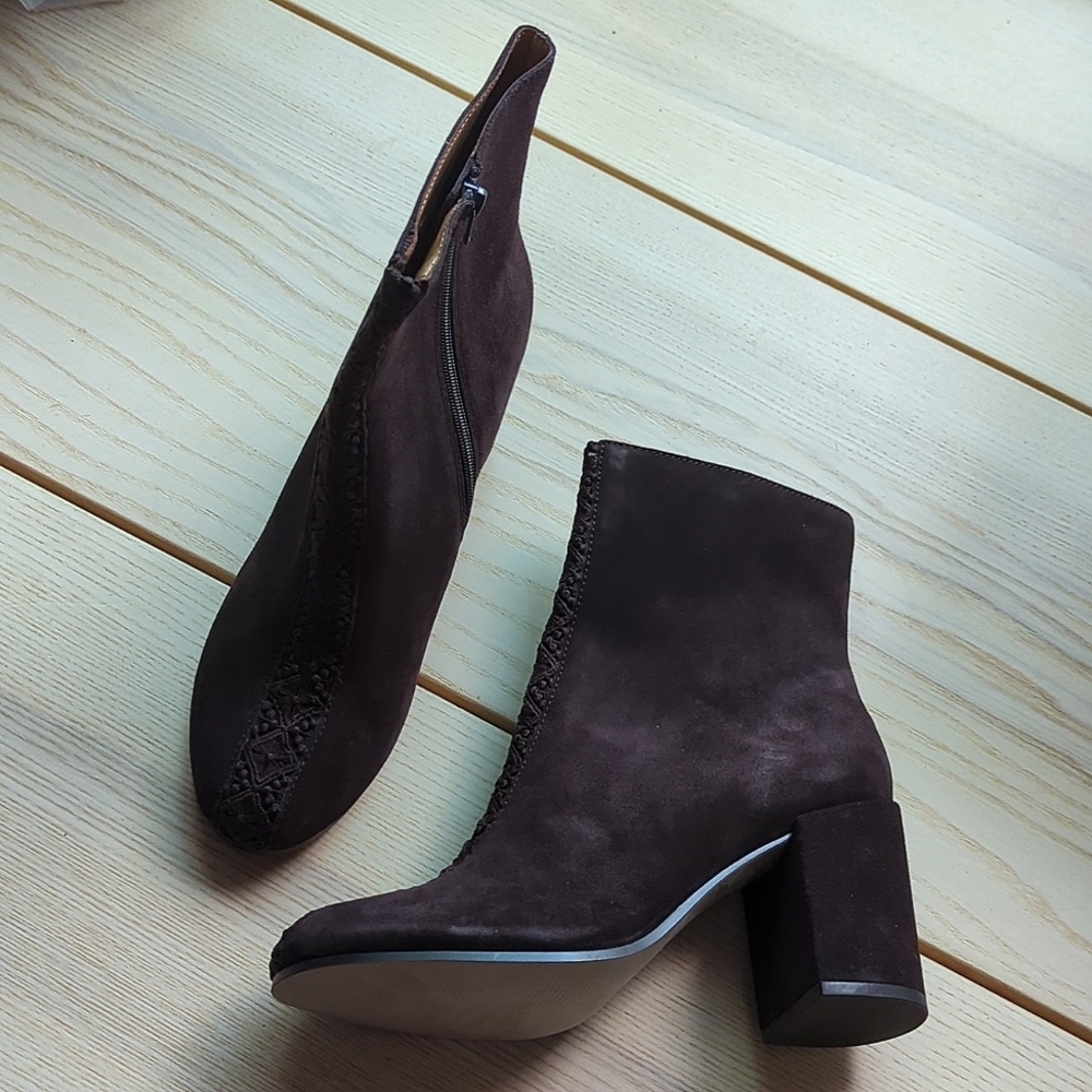 🆕🌿HIPPY SUEDE BETTYE MULLER BOOTIES🌿 - Picture 4 of 9